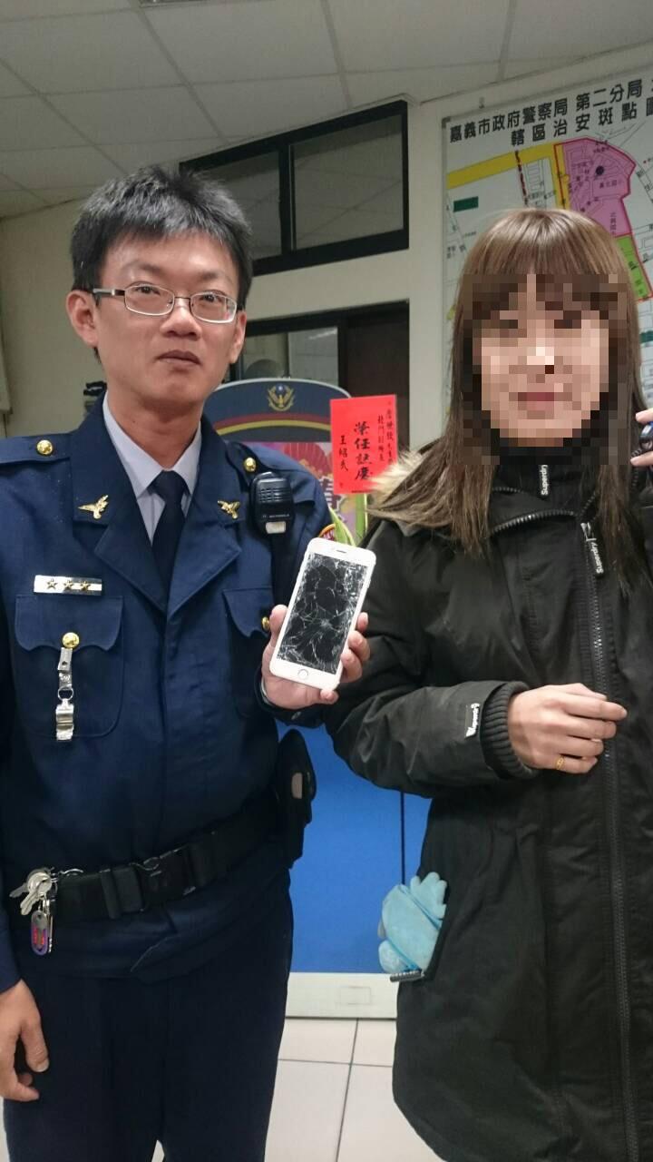 警運用科技智慧　尋獲故障手機失主