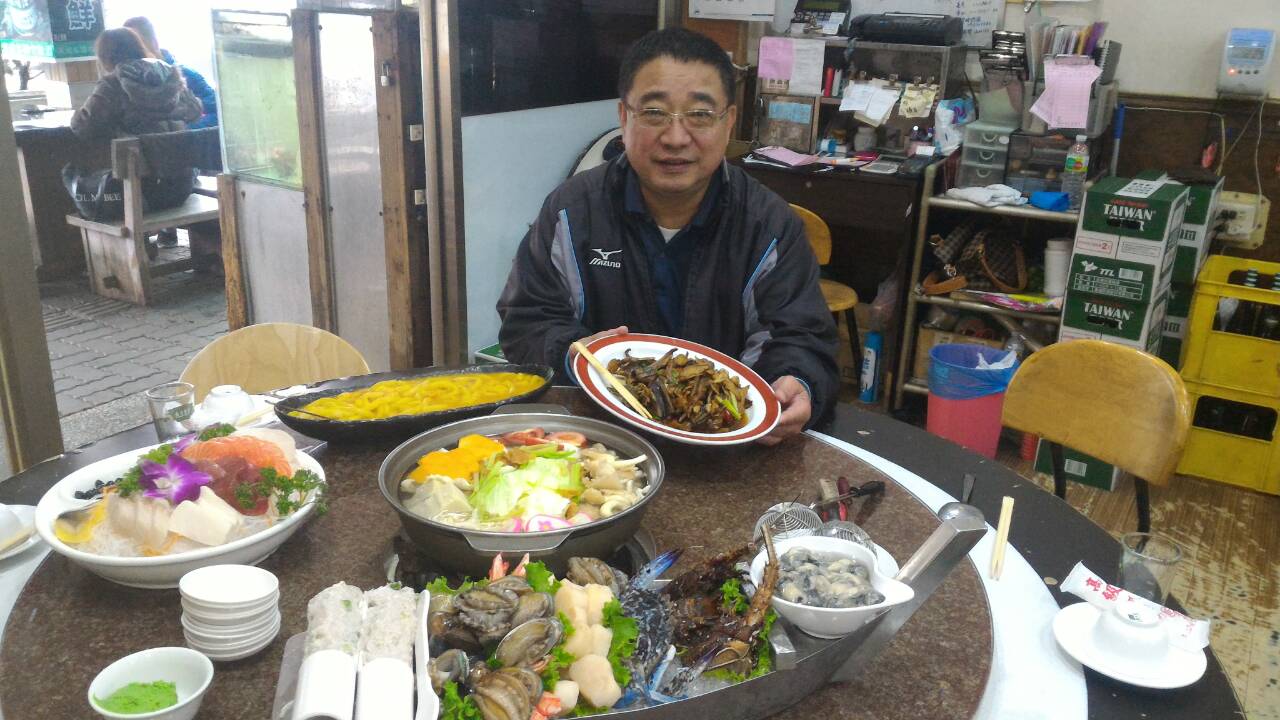 極具特色、味美鮮甜　澎湖海產餐廳推「生猛海鮮船」火鍋