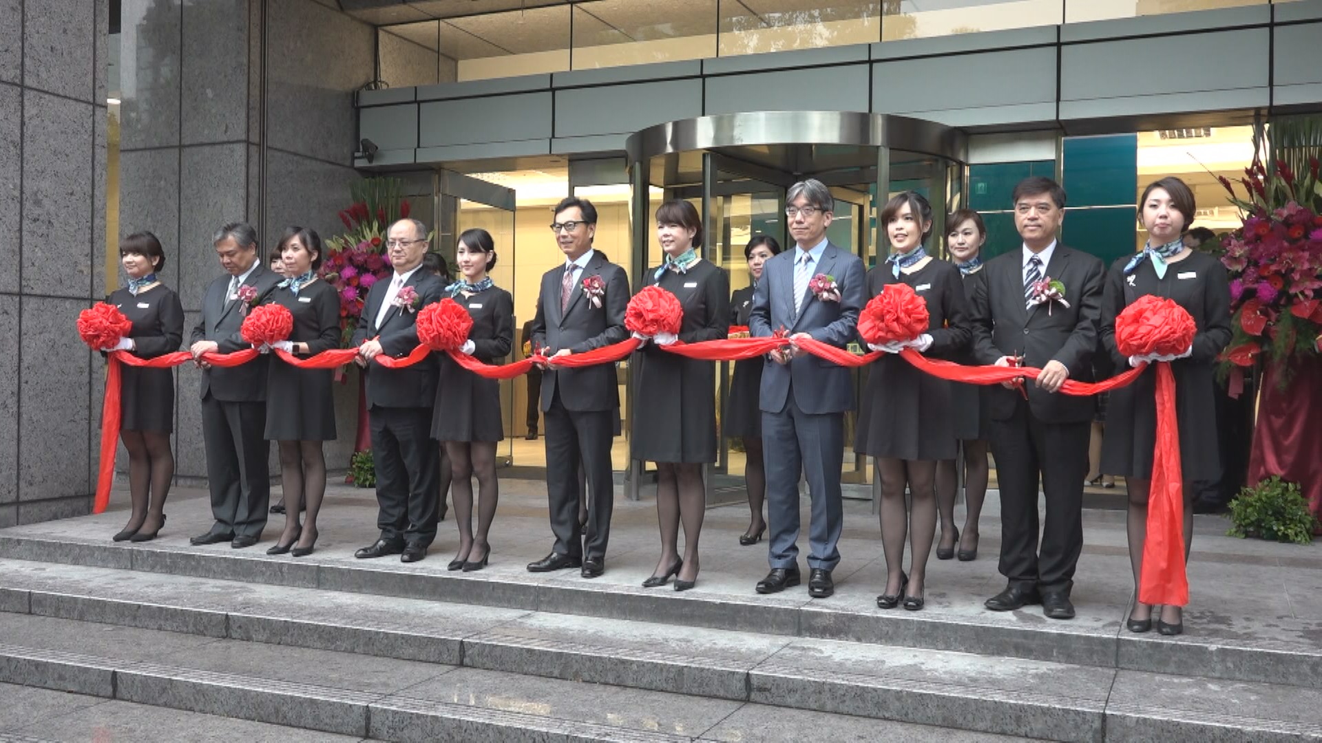 服務數位化　台北富邦銀行敦南分行改裝開幕
