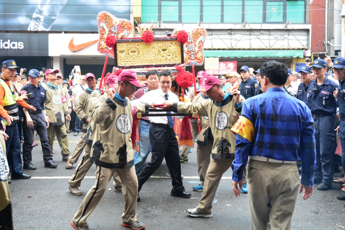 大甲媽回鑾彰化　國外學生體驗媽祖文化