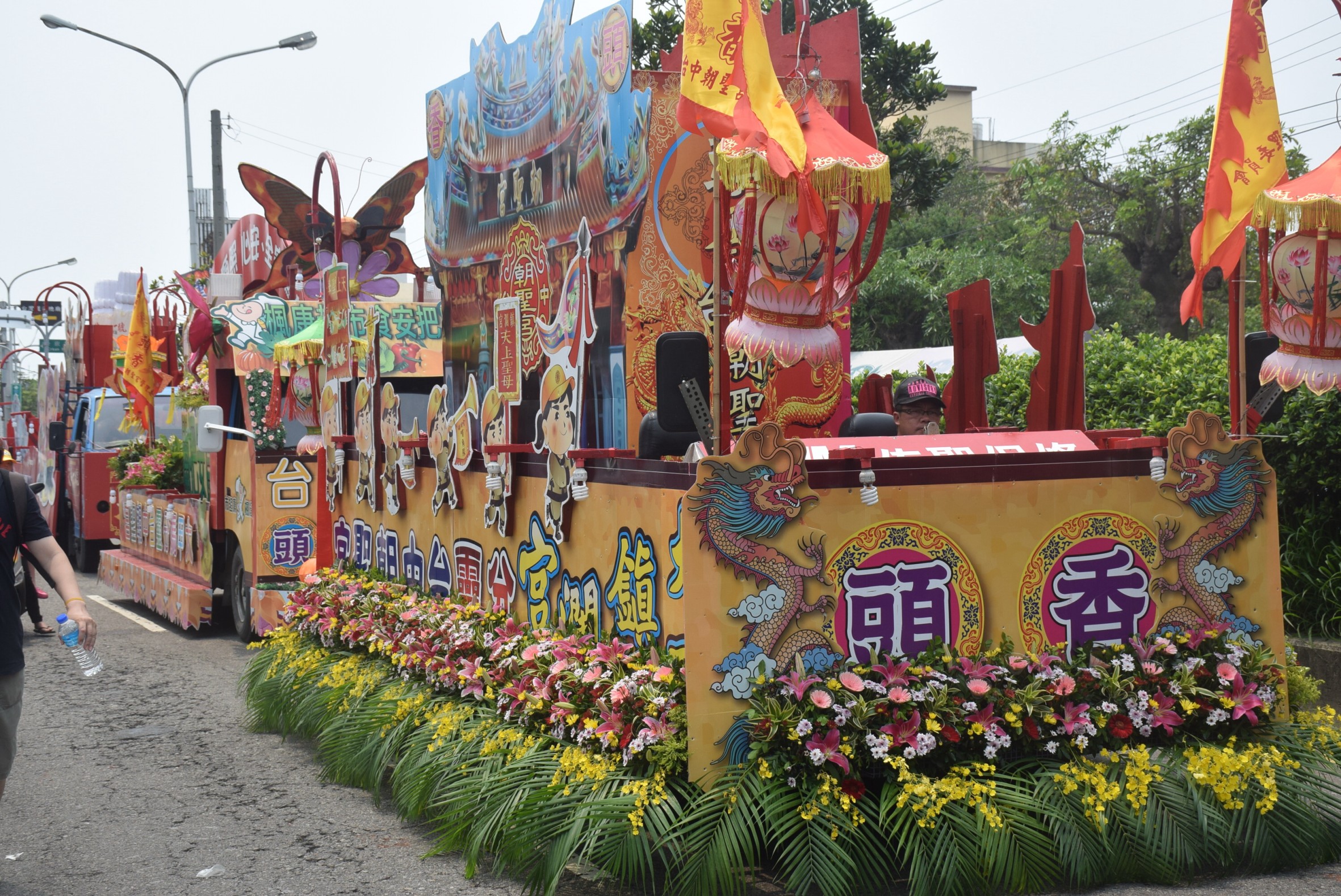 大甲媽祖遶境回鑾　萬人空巷熱鬧非凡