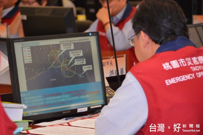 尼伯特颱風災害應變中心第一次工作會議 鄭市長:落實各項整備工作,保持通報系統暢通 。