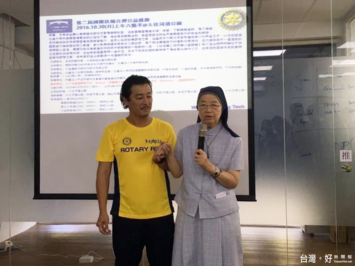 財團法人天主教善牧基金會台南嬰兒之家感謝明門扶輪社張洋文社長所帶領的扶輪社團隊,長期出錢又出力的支助她們