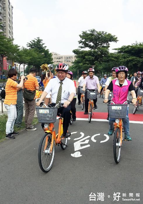 為了鼓勵以市民卡騎乘公共自行車,市府也提出獎勵措施。