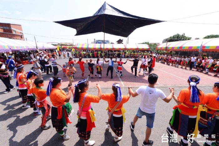 桃市長鄭文燦出席「大園區原住民族豐年祭ilisin活動」時表示,期望將桃園打造為原住民族的第二個故鄉。