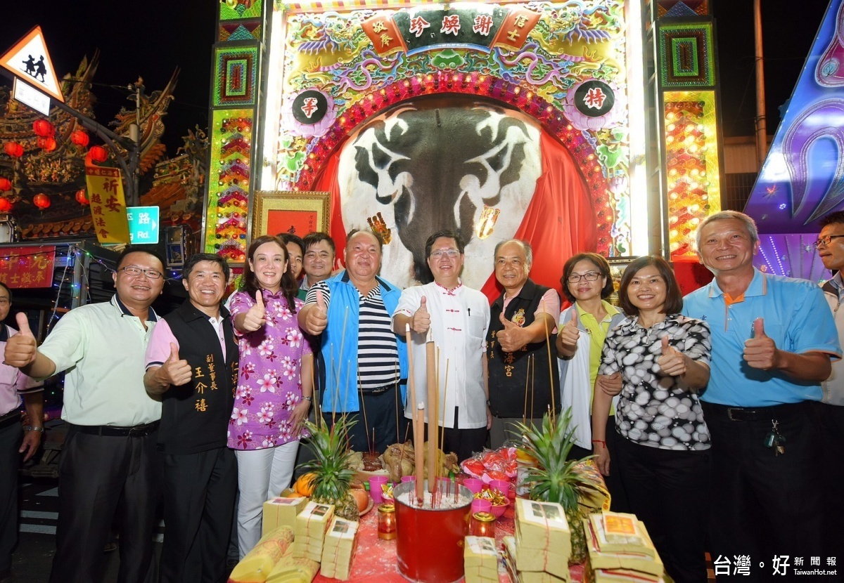 鄭市長表示,今年中壢區慶讚中元活動熱鬧非凡,明年市府將舉行環保神豬大賽。