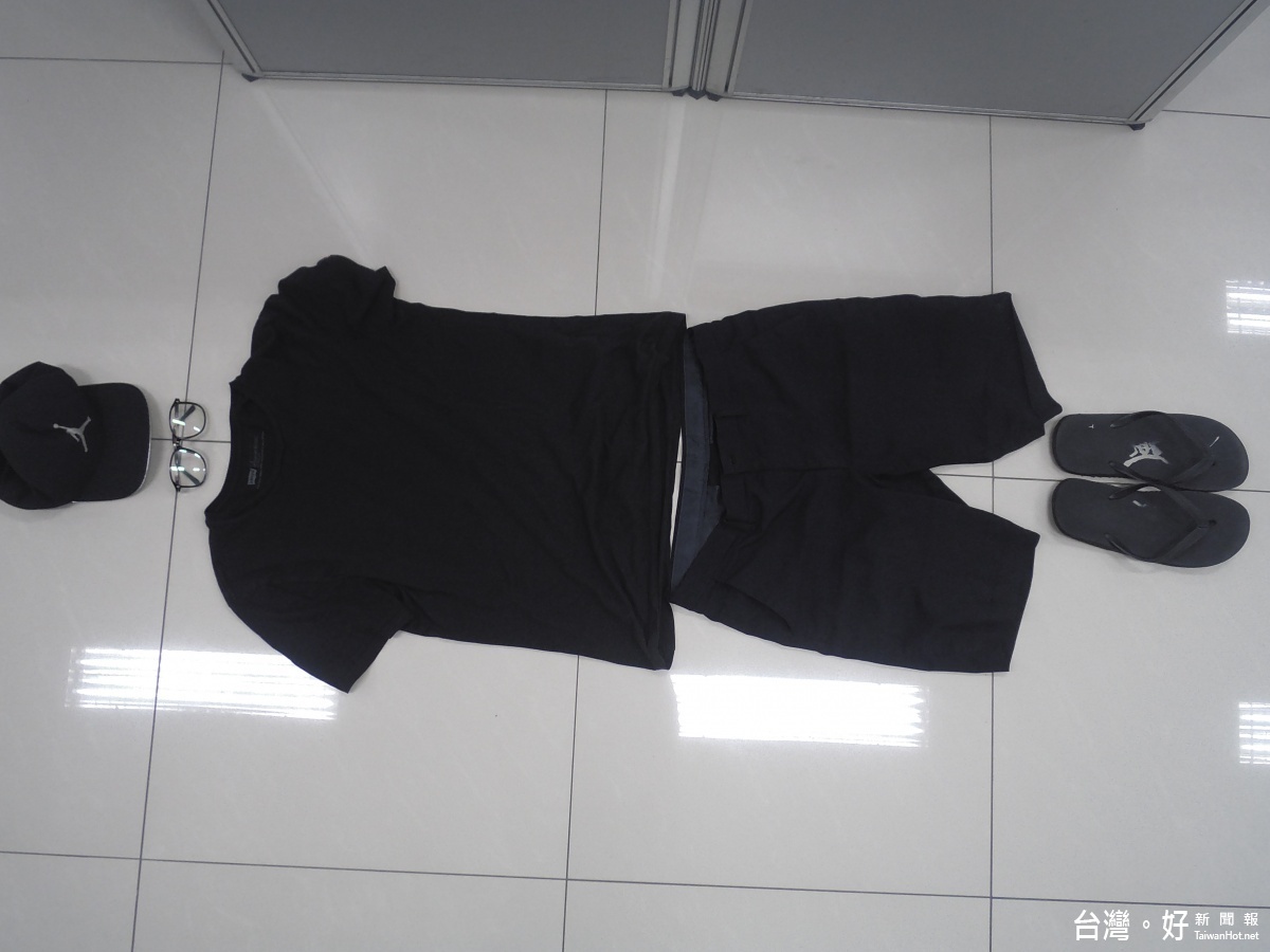 李男每次出門提領贓款,都會身穿「幸運戰袍」。