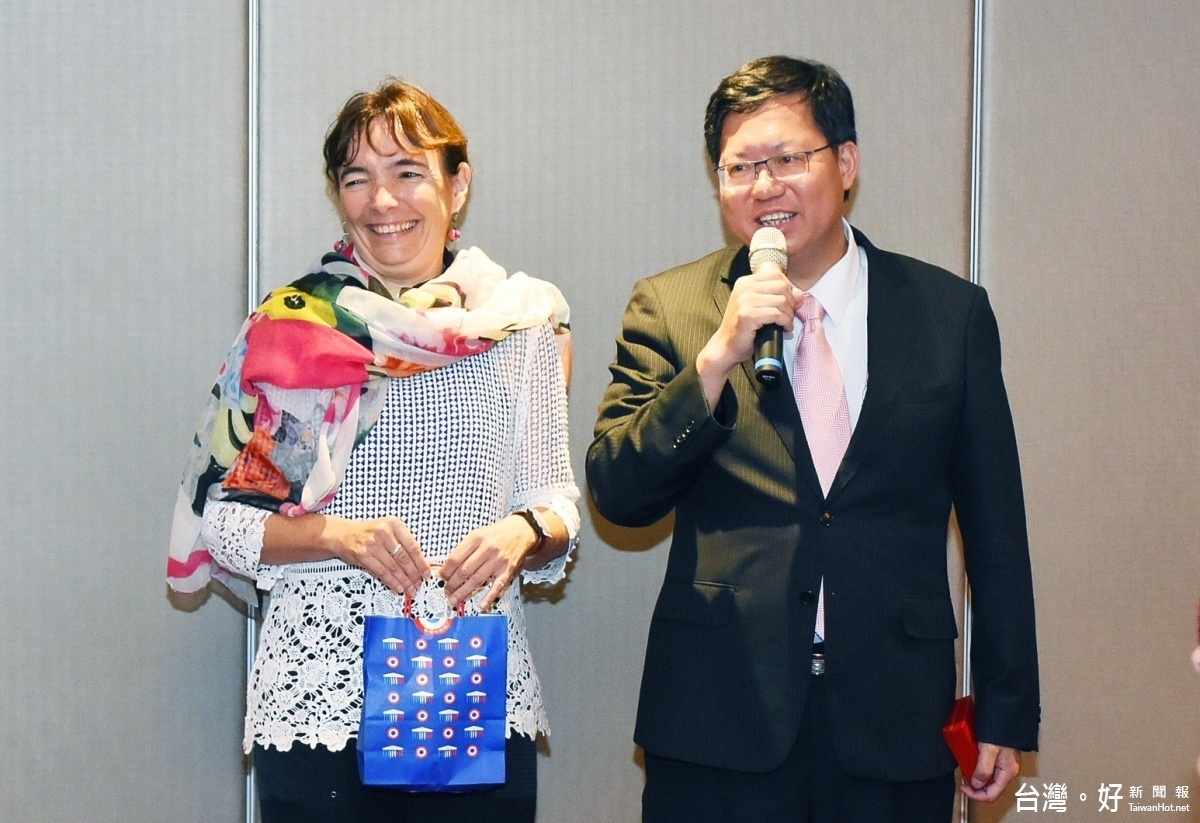 桃園市長鄭文燦歡迎午宴表示,歡迎法國參訪團多多到台灣、桃園,也期待未來雙方能在智慧城市、工業4.0、智慧電網等方面加強合作。