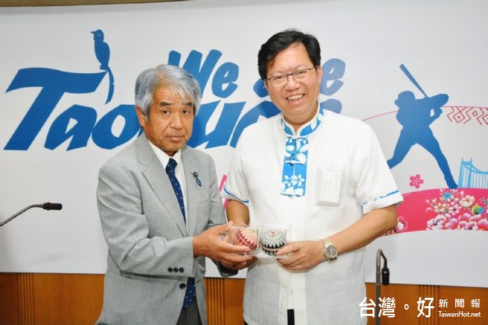 鄭市長接見日本香川縣小豆島町訪問團,期待雙方未來能夠透過兩大藝術展,建立友好關係,進行多元交流。