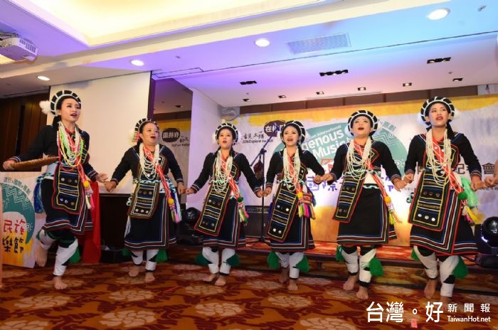 鄭市長表示,原住民族國際音樂節,在桃園展演中心藝文廣場舉行,邀請市民前來體驗原住民族文化。