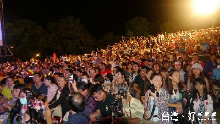 鄭市長表示，總參觀人次達90萬7,000人次，是台灣舉辦地景藝術節史上參觀總人次最多一次。