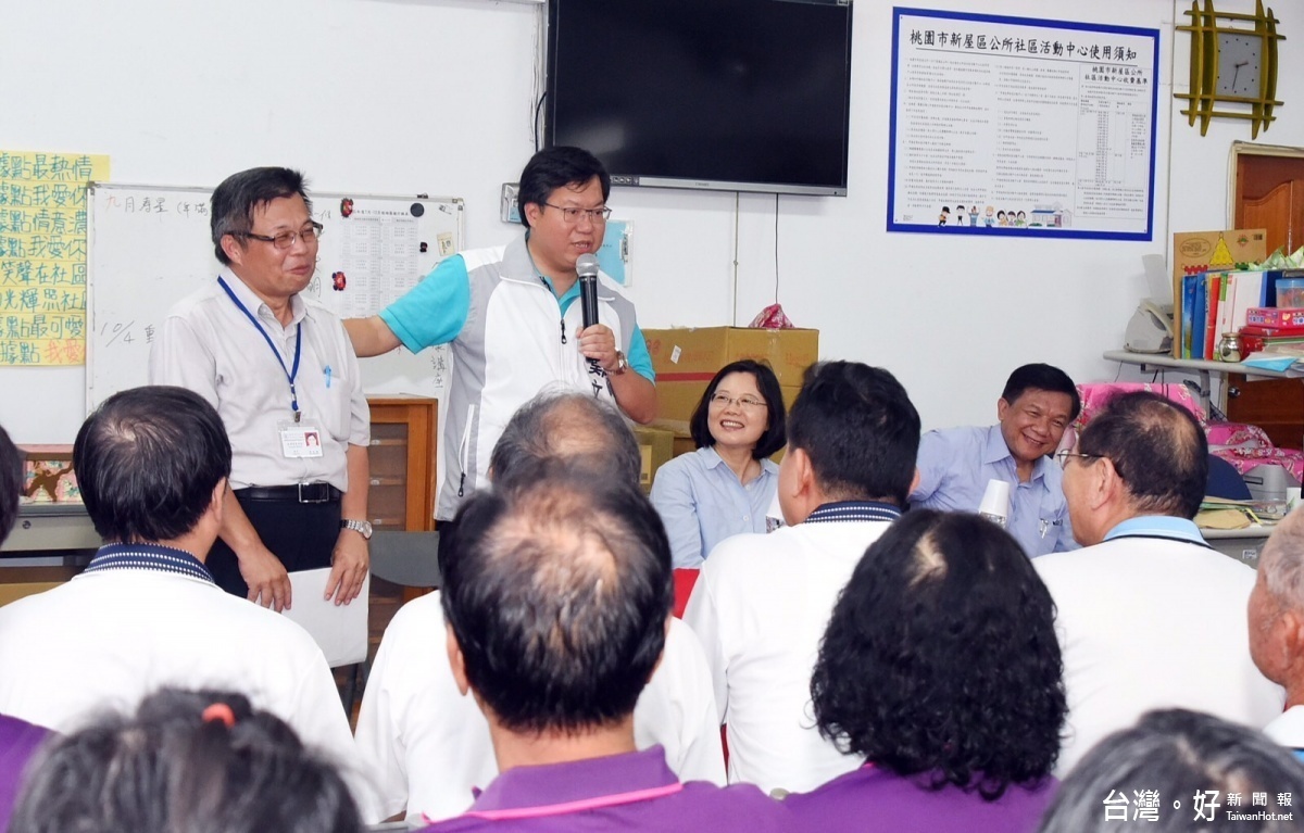 鄭市長陪同蔡總統視察新屋區電力修復情況,感謝台電公司維修同仁及承包商的努力,也感謝市民朋友的體諒。