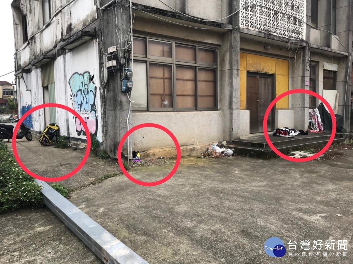 龍潭區東龍路一處年久失修的舊屋前，追回失竊的球具及裝備