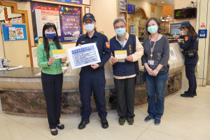 嘉義市政府針對轄區25家八大行業業者進行防疫稽查／警方提供