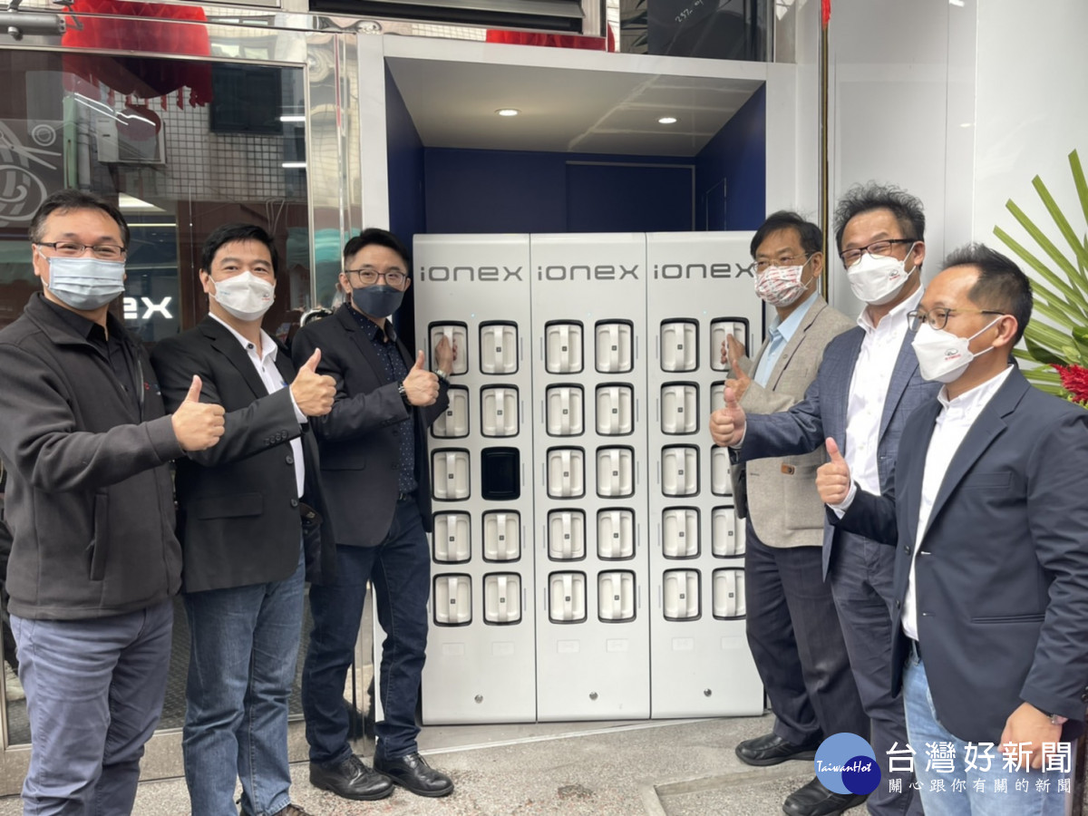 Ionex電動機車在彰化銷售表現亮眼，員林旗艦店開幕。圖／記者鄧富珍攝