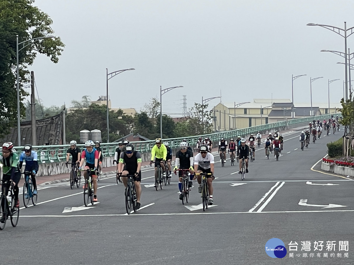 參山處加碼送5000人每人100元消費券，鼓勵車友和眷屬一起參加活動。圖／參山處提供