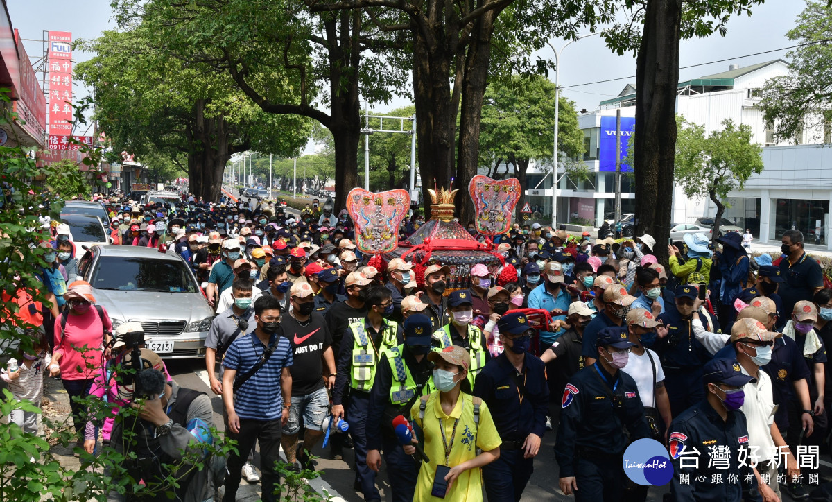 大甲鎮瀾宮媽祖午後1點前就進入彰化縣境，彰化縣長王惠美前往接駕。圖／彰化縣政府提供