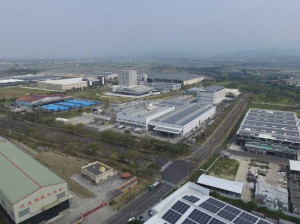 台南市政府經發局推動工業區事廢多元對策，確保去化量能，促進工業區發展。