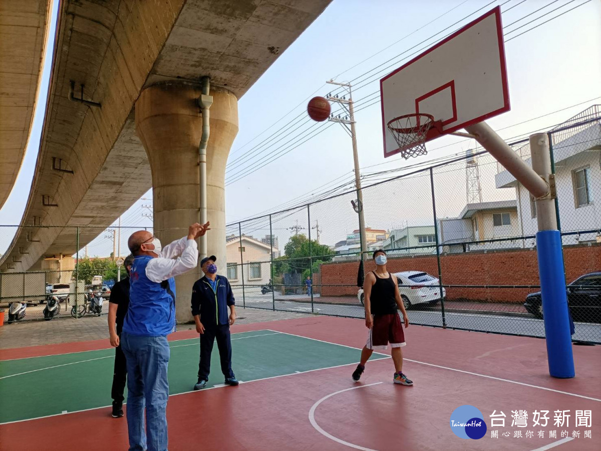重視年輕人運動環境 張清照爭取籃球場設施