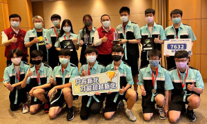 拿下評審獎、新秀啟發獎、榮譽意象獎，堪稱參賽縣市最大贏家，得獎團隊今(27)日於市政會議進行獻獎，侯友宜市長勉勵學生立足臺灣，邁向國際。