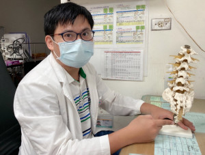 李醫師建議居家要適度運動提升免疫力。（南投醫院提供）