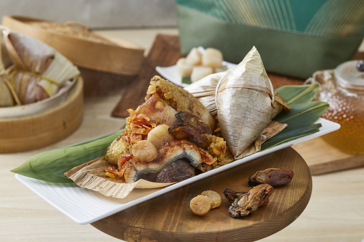 新天地餐飲集團的「台式XO櫻蝦干貝蚵乾粽」料豐味美。新天地提供