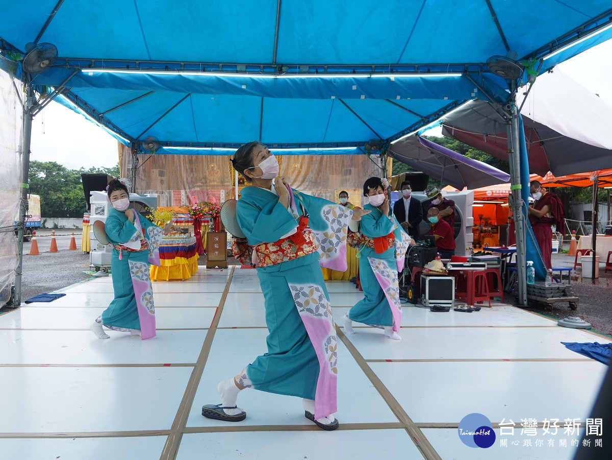 台東新日本舞踊舞蹈團樂藝供佛