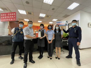 民雄警分局與京城銀行大林分行團隊合作，成功防阻3次詐騙／警方提供
