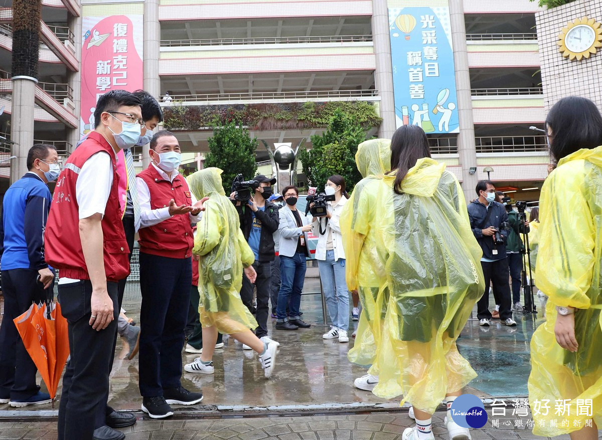 國中會考周末登場　侯友宜視察考場防疫措施