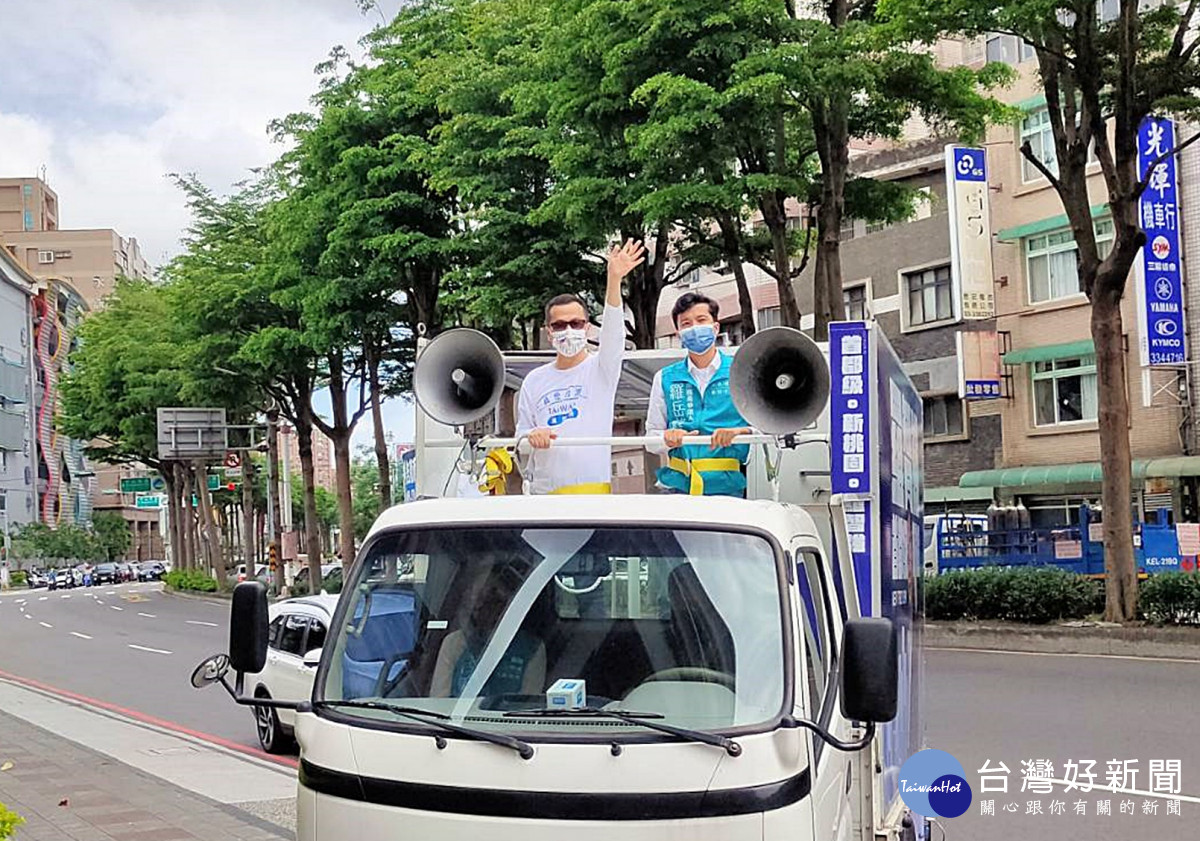 祈福走桃園傾聽人民苦     羅智強桃園繼續走透透