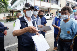 南投縣長林明溱會勘後，並同意花費205萬改善三清宮廁所，提升民眾旅遊品質。
