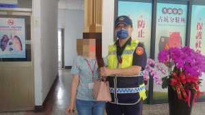 斗南分局員警協助民眾尋回母親節禮金／警方提供