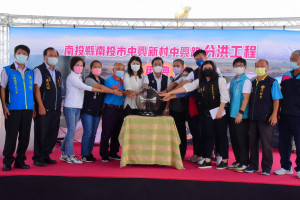 許立委林縣長及多位議員等佳賓都參與分洪工程啟用。（縣府提供）
