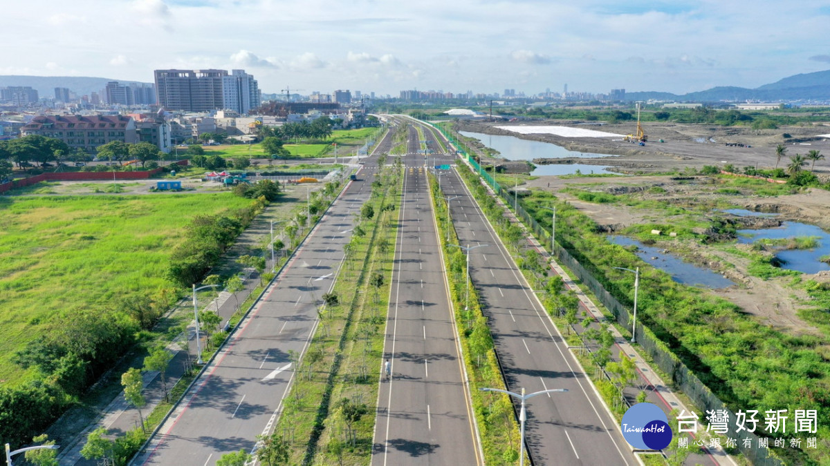 ▲高市濱海聯外道路北段正式通車啟用。（圖／記者 許高祥 翻攝）