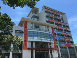南開科大創校50年培育許多優秀校友。（記者扶小萍攝）