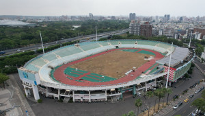 ▲高市中正運動場華麗轉身Kaohsiung Highline。（圖／記者 許高祥 翻攝）