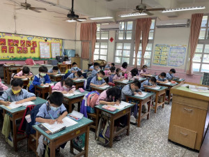 台中市政府為全市319所公立高中以下學校，補助電力改善及冷氣裝設，「班班有冷氣計畫」達標。