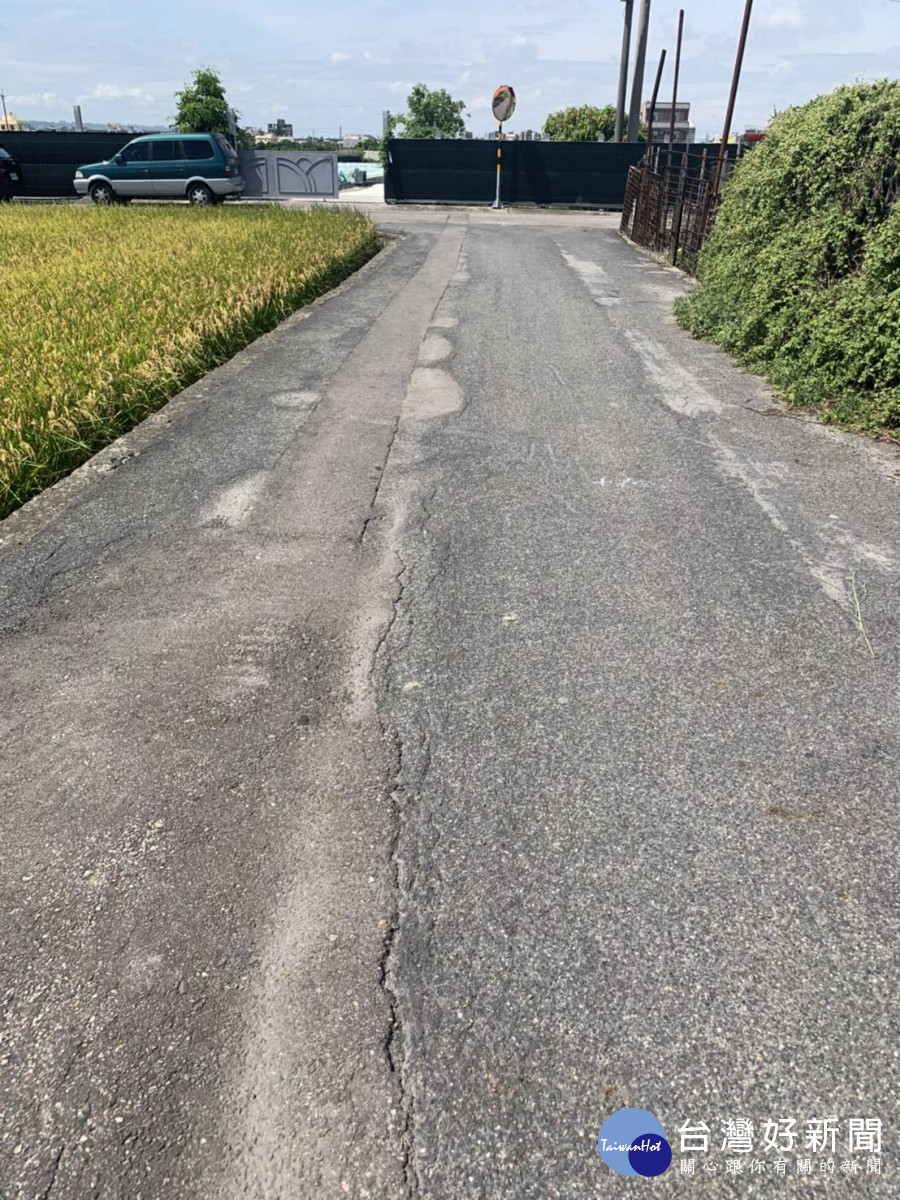 燙平清水5千公尺道路<br />
張清照議長爭取鄉親行的安全