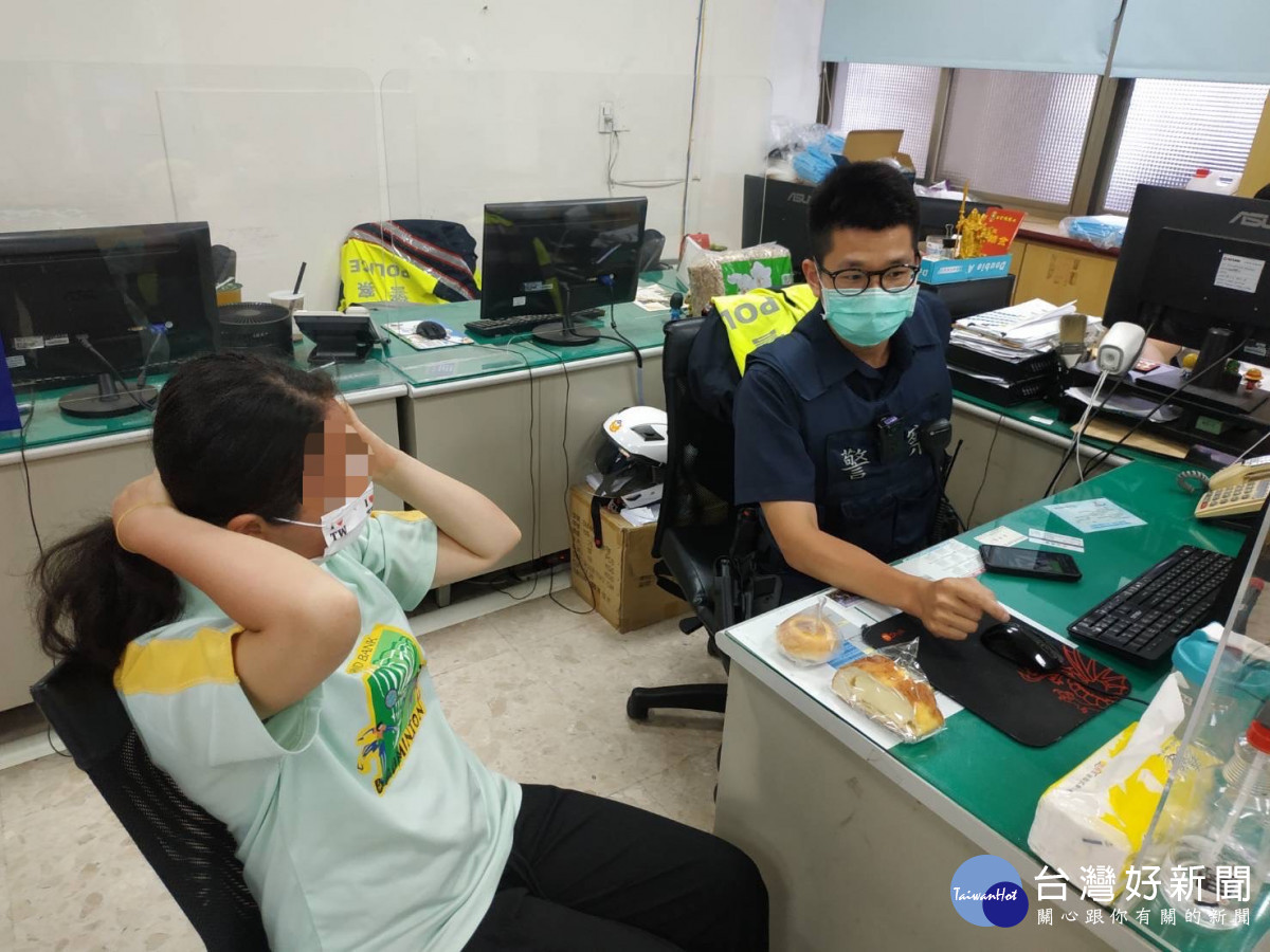 身心障礙女子返家搭錯車，楊梅警協助安全返家。<br /><br />
<br /><br />
