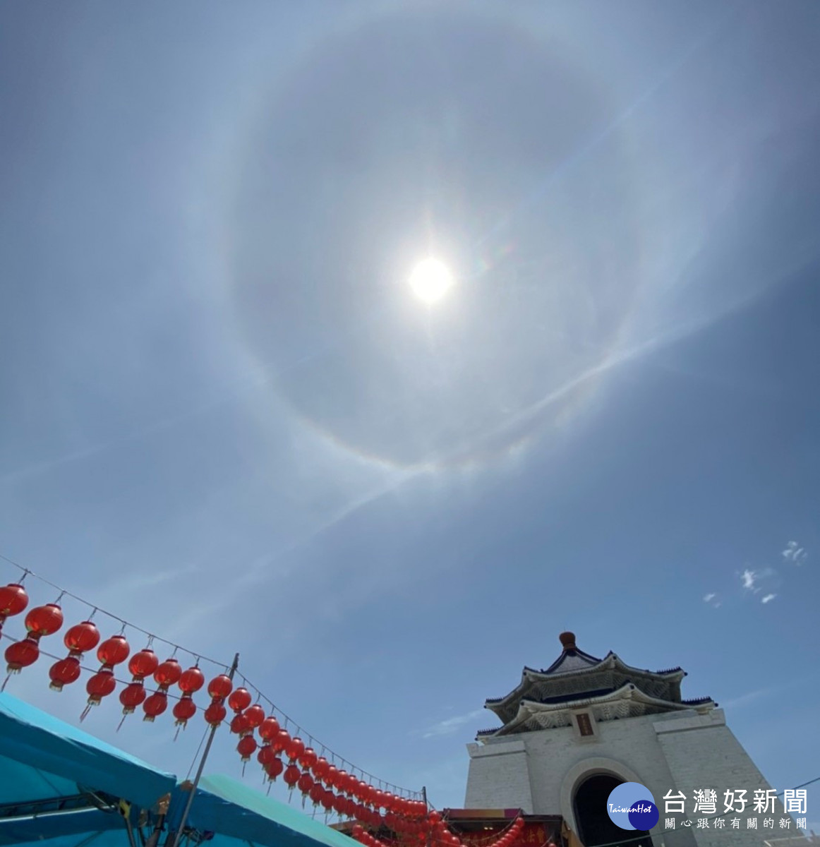 行動佛殿佛光遍照環島祈福圓滿大法會，法會進行中天空出現圓空光殊勝吉祥