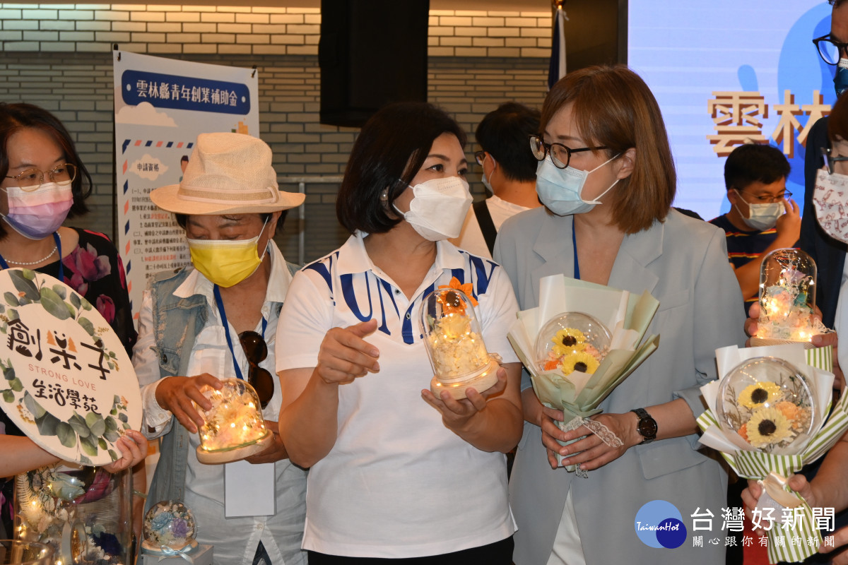 除了青年創業外，張麗善也希望允能公司未來能多多協助照顧在地長輩及教育發展／陳致愷攝影