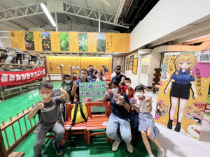 暑期青春專案開跑，民雄警舉辦觀光體驗營活動，並推出創新虎爺茶葉蛋宣導反詐騙／警方提供