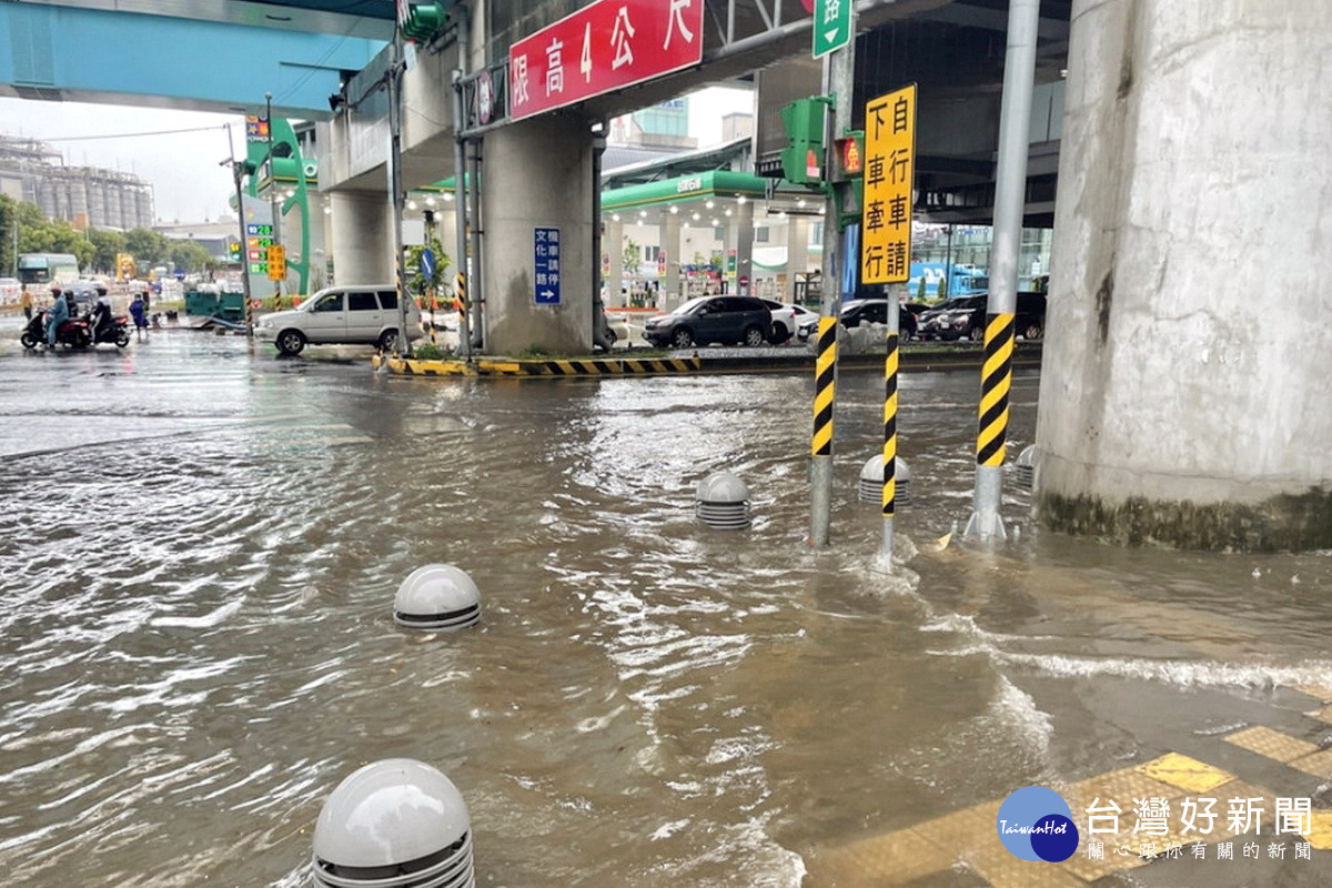 捷運長庚A8站一帶去年遇到強降雨侵襲淹水情形嚴重。