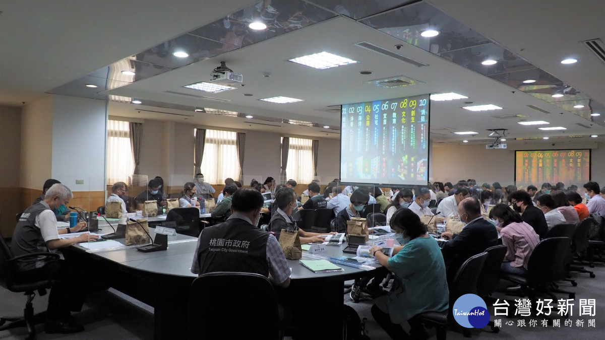 副召集人李憲明副市長主持桃市府永續發展會111年度第1次委員會議。