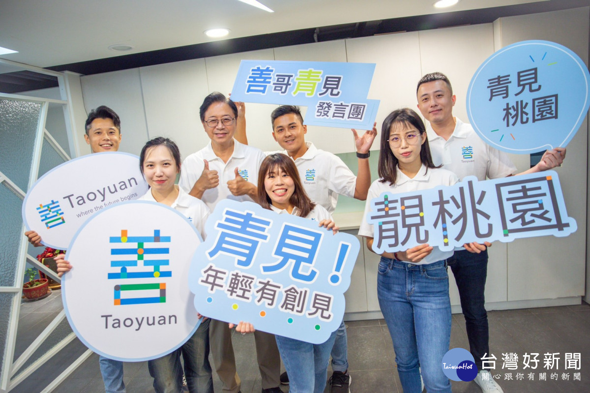 張辦發言人批林智堅陣營         加料抹紅無法轉移論文與球場焦點（張善政與發言人合影）