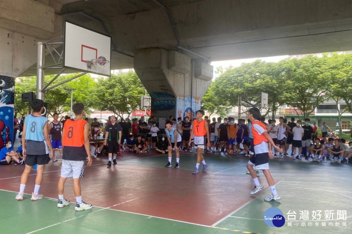 「龍潭區一城市盃籃球三對三鬥牛賽」540位好手分為8組登場競技。