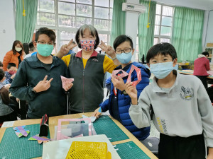 光榮國中袁靜娟教師榮獲教育部優良特教人員。