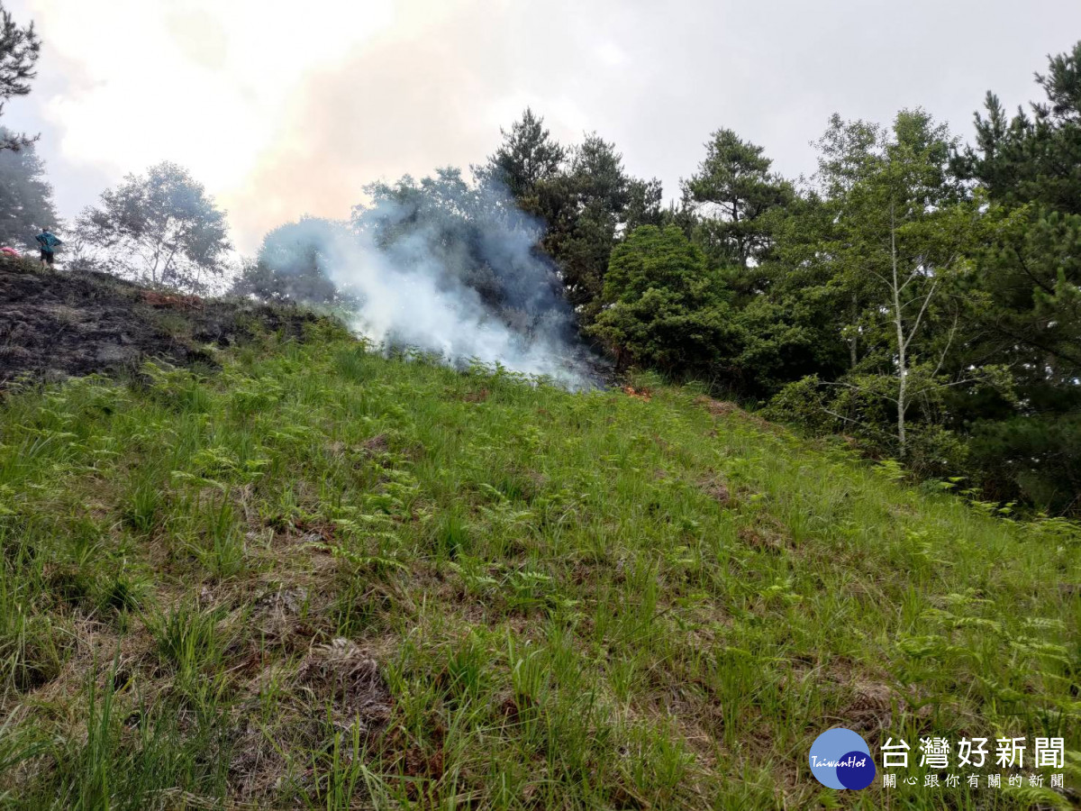 大甲溪事業區第24林班發生森林火災，草生地延燒面積約至少0.1公頃。
