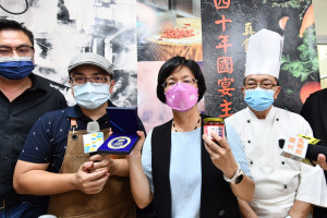 科技新貴鐘元駿返鄉創業「長城食堂1981」冷凍料理包二代飄香。圖／記者鄧富珍攝