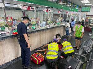 楊梅警兩天阻詐三件，共保住民眾新臺幣55萬元。